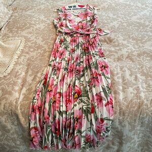 T. Tahari Floral Sleeveless Maxi Dress